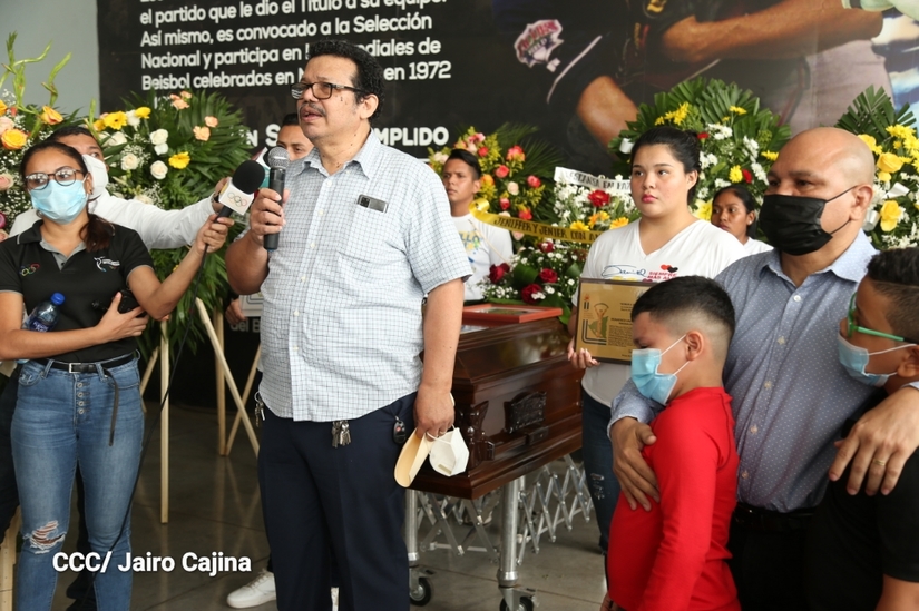 homenaje-postumo-araquistain